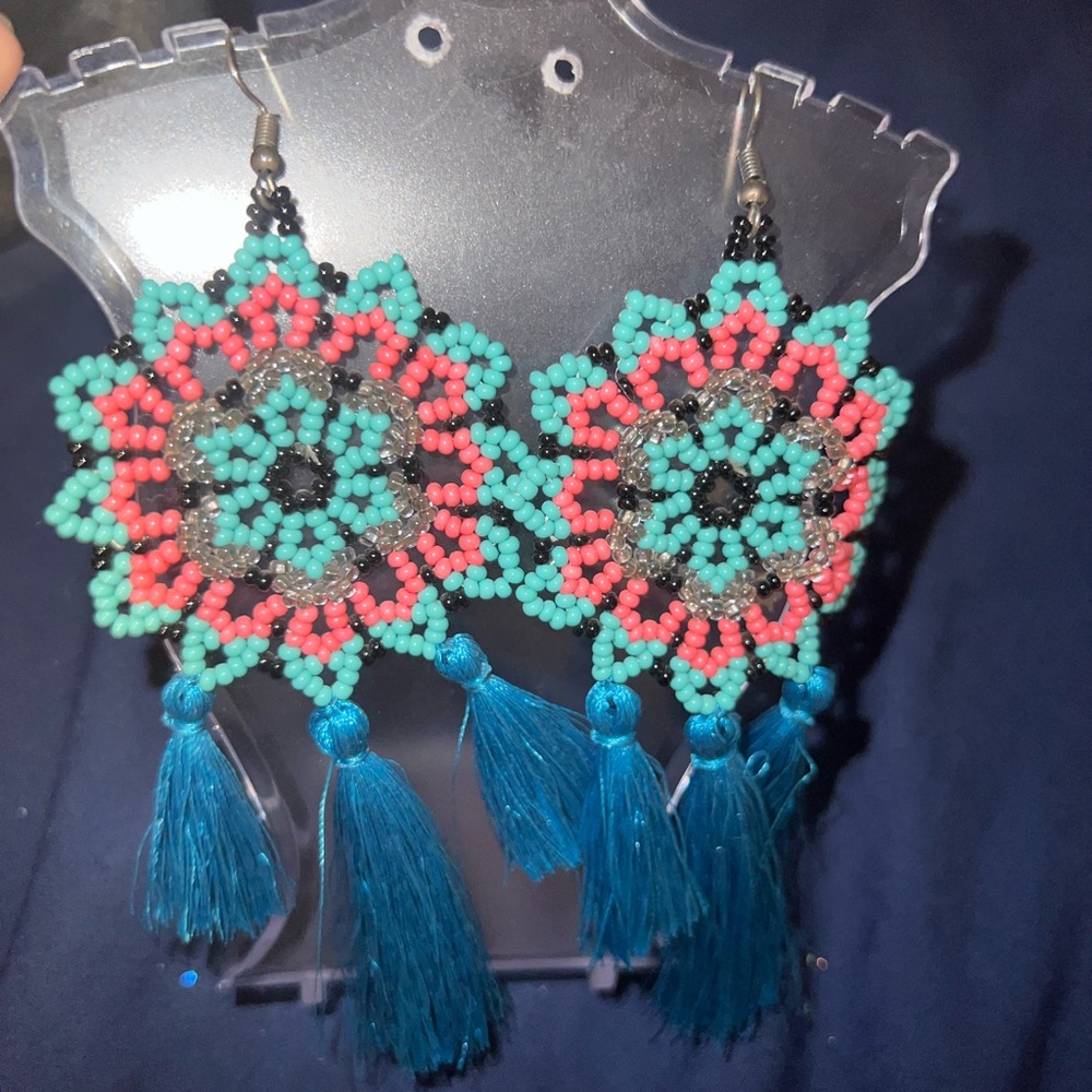 flower earrings with threads